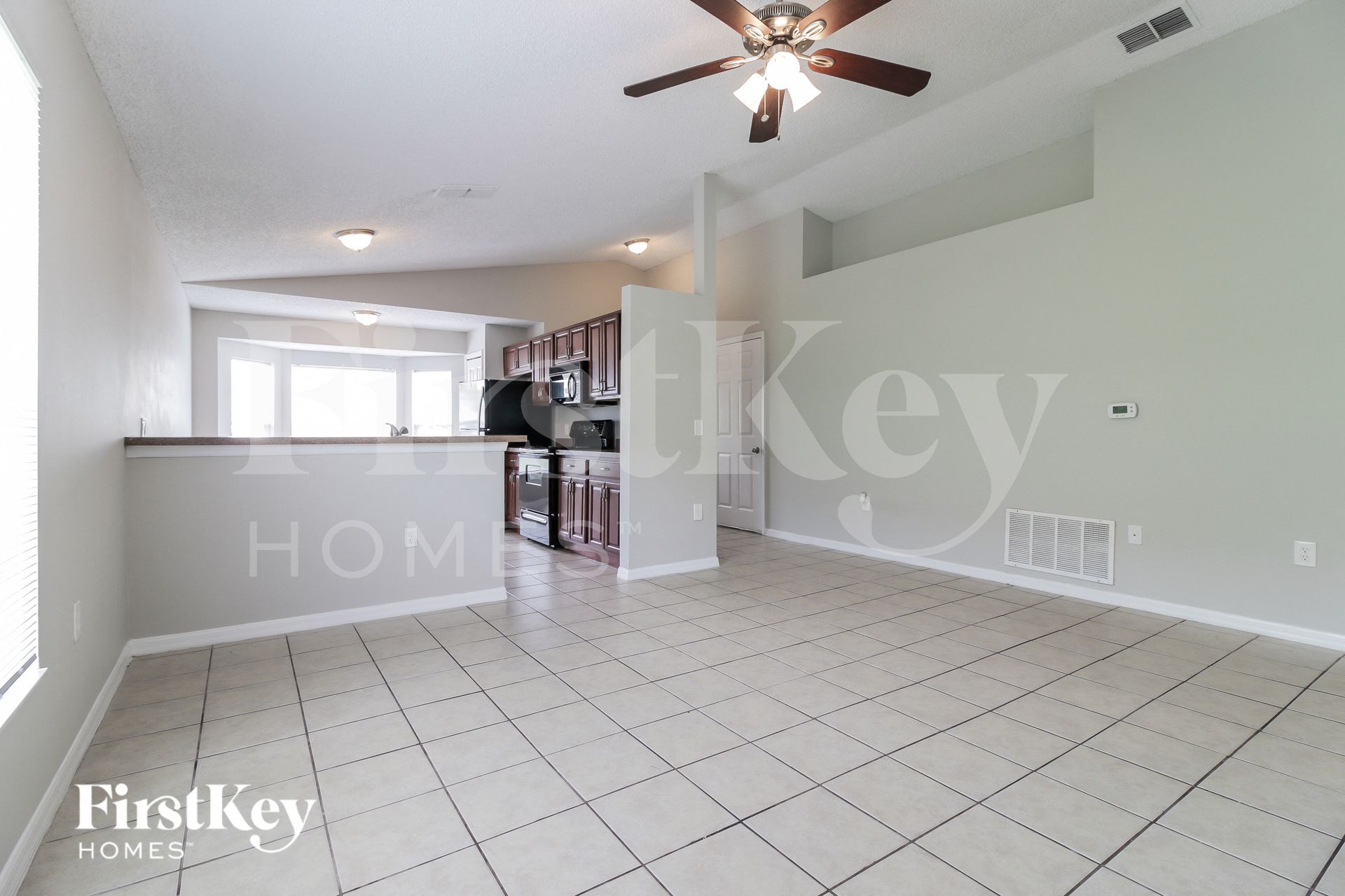 Building Photo - 6564 Viewpoint Ct