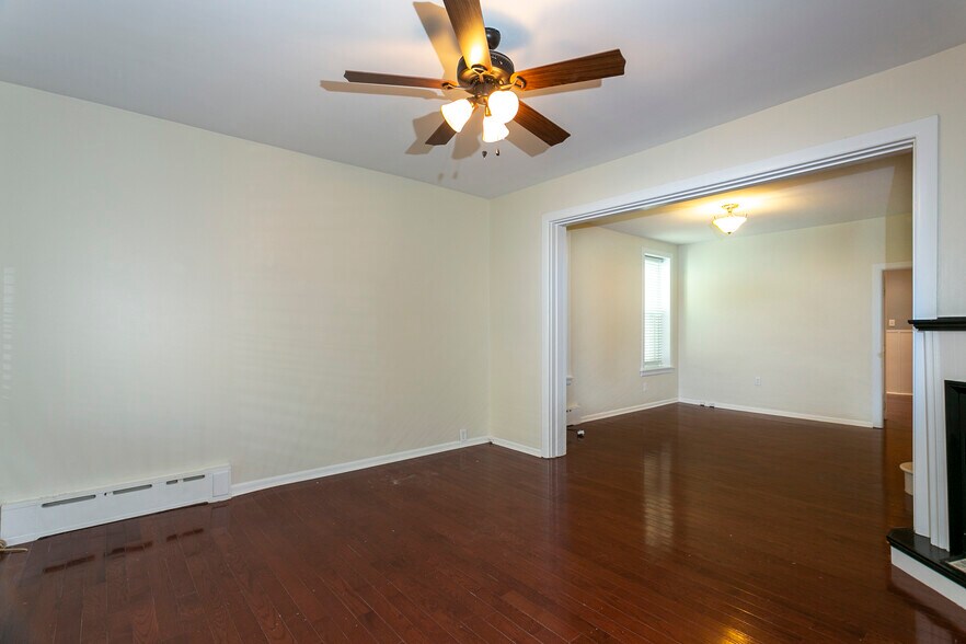 Building Photo - 4238 Pechin St
