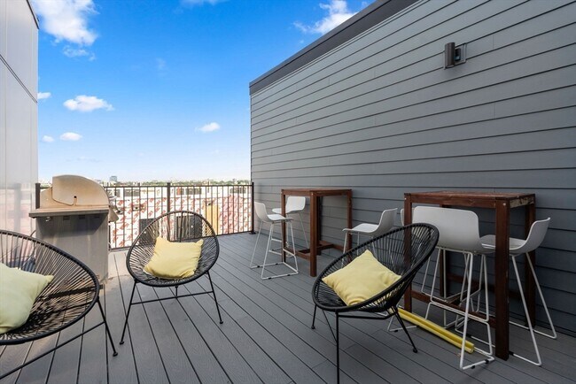 Building Photo - 30 Penniman Rd