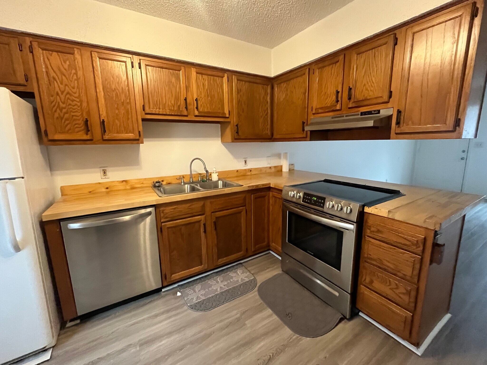 Building Photo - 89 Vine St