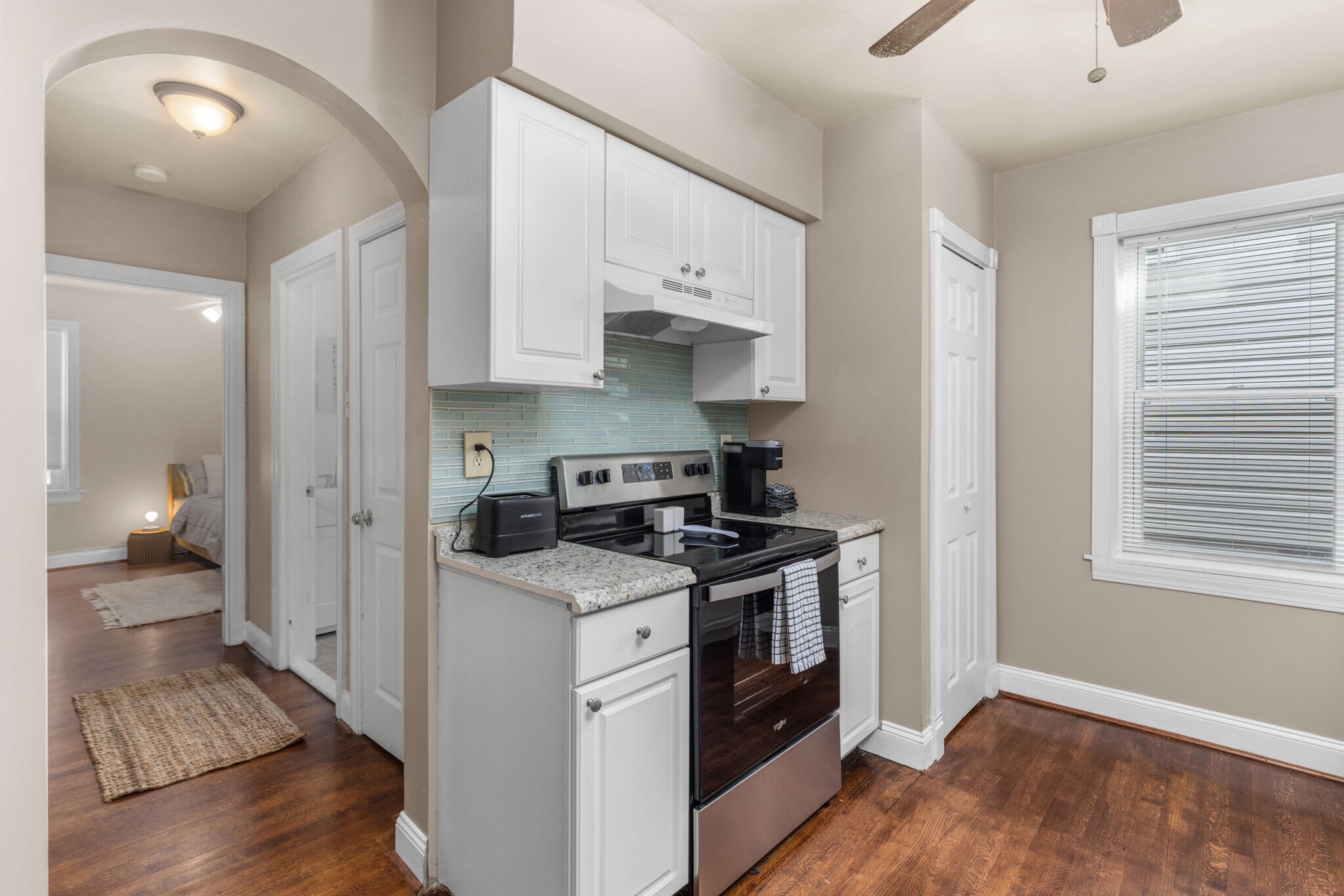 Building Photo - 6249 Odell St