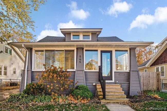 Primary Photo - 565 W Saratoga St