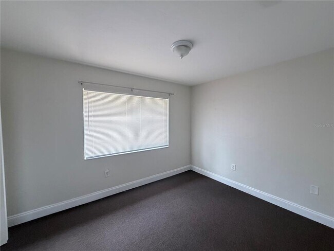 Building Photo - 2635 SW 35th Pl
