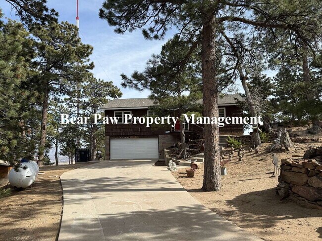 Building Photo - Views for Miles!!