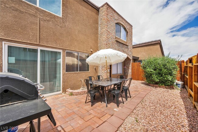 Building Photo - 1453 Santa Anita Dr