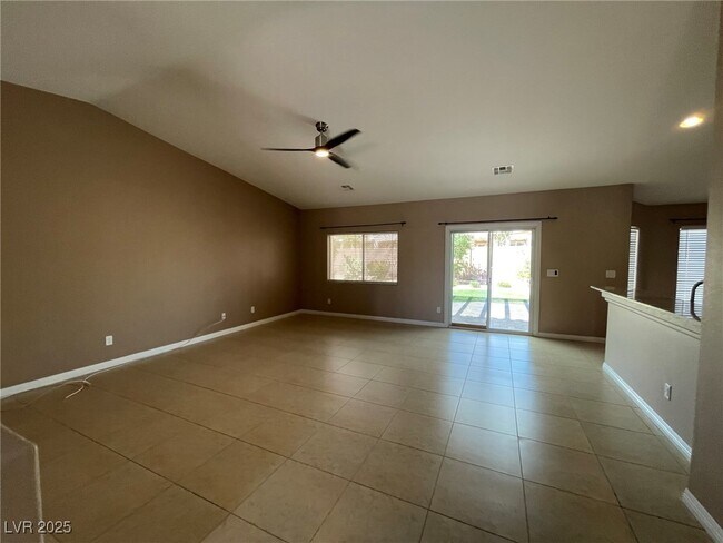 Building Photo - 92 Whitetail Archery Ave