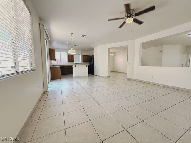Building Photo - 6839 Scarlet Flax St
