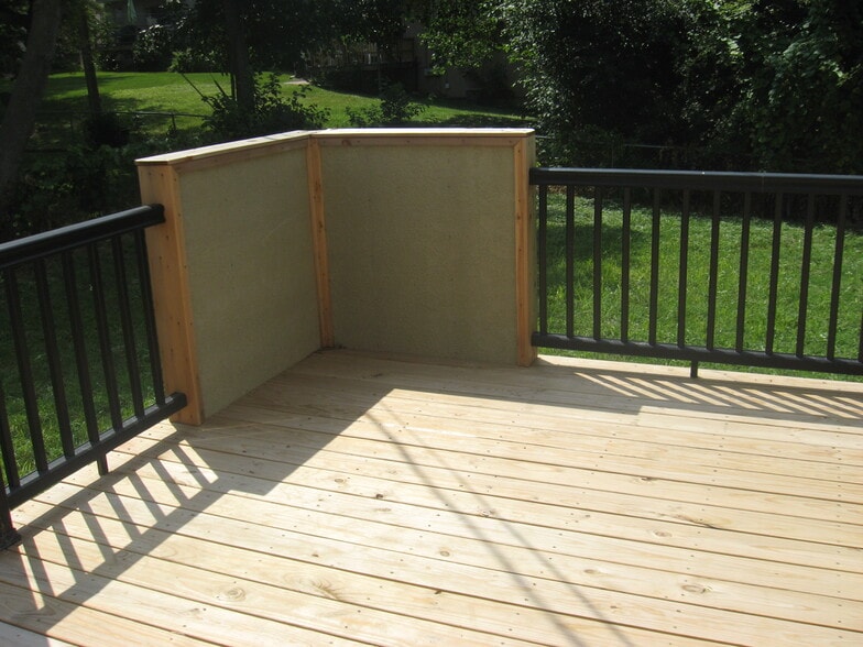 Building Photo - 5633 Parker St