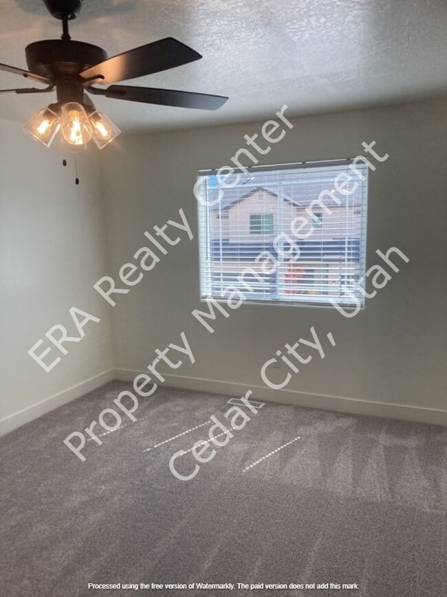 Building Photo - Move-In Discount!! - 3 Bed - 2.5 Bath - Large Condo - 2 Car Garage