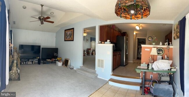 Building Photo - 21 Fieldcrest Dr