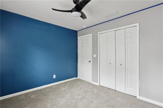 Building Photo - 1823 Devon Dr