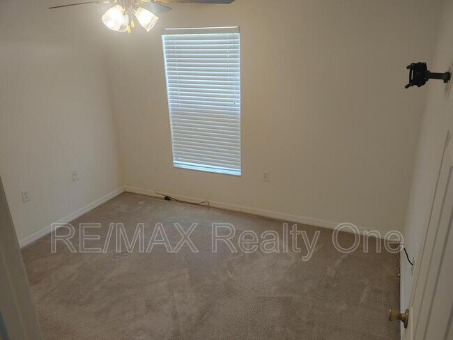 Building Photo - 3052 W Iva Dr