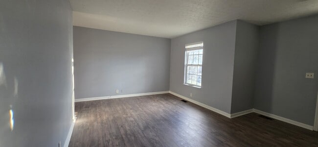 Building Photo - 2323 Ilolo St