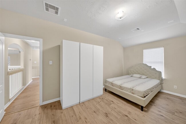 Building Photo - 2411 Horned Owl Dr