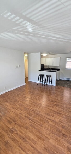 Building Photo - 400 NE 65th St