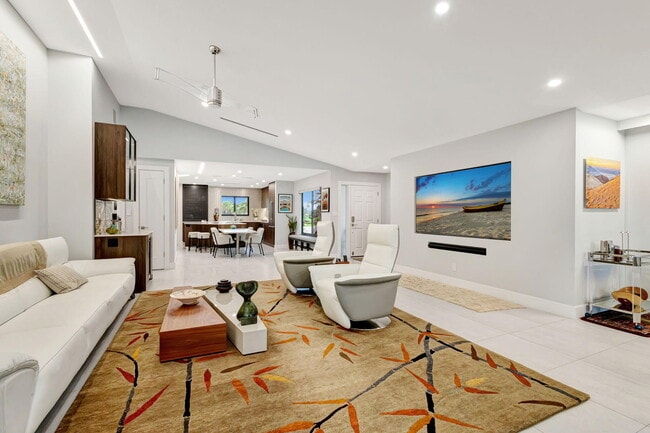 Building Photo - 7430 Victory Ln