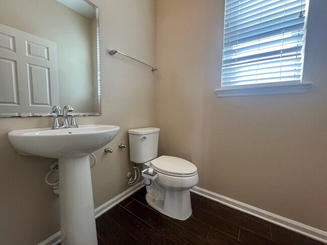 Building Photo - Stunning & Spacious  2 story home COMING S...