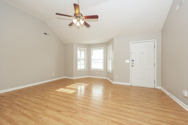 Building Photo - 107 Blythe Ct