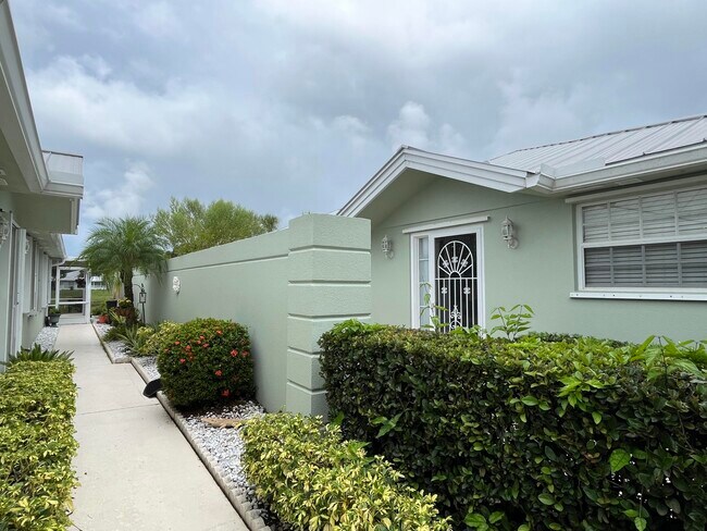 Building Photo - 1624 SW Waterfall Blvd