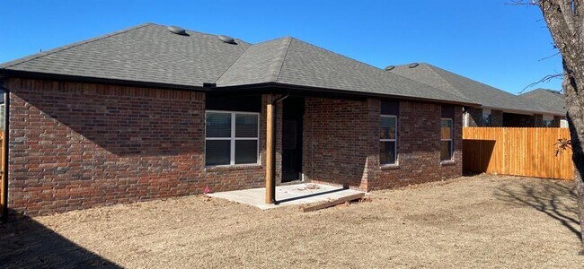 Building Photo - 12412 Bluford Ln
