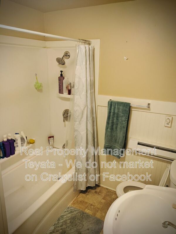 Building Photo - 1405 Halleck St