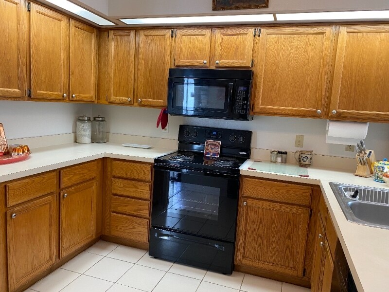 Building Photo - 5831 Plumtree Ct