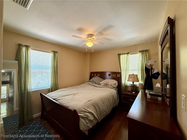 Building Photo - 2092 SW Nassau