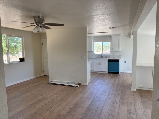 Building Photo - NOW AVAILABLE!!  2 Bedroom; 2 Bath Newly R...