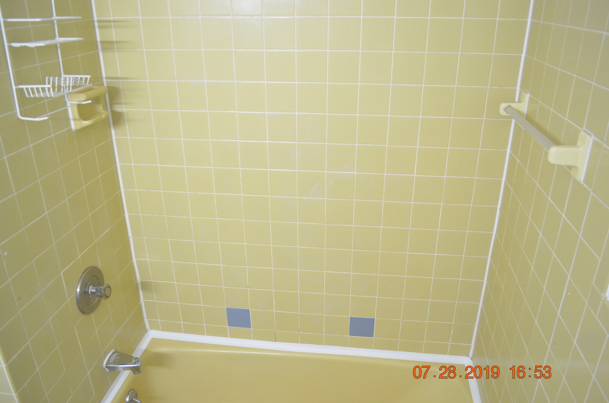 Full Bath 2 - 61 Drummer Rd