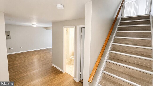 Building Photo - 4105 Farmer Pl