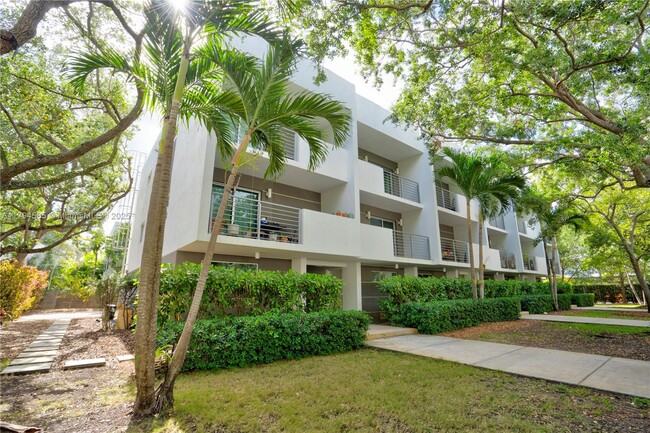 Building Photo - 7541 SW 61st Ave