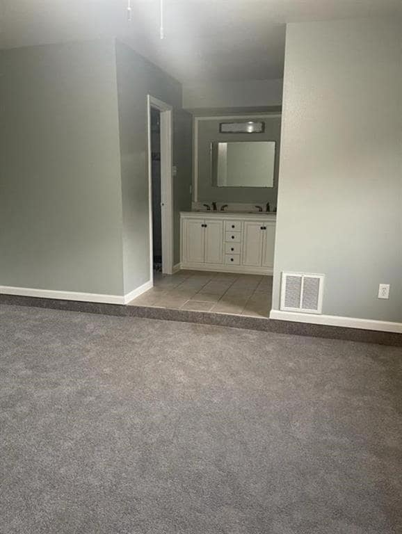 Building Photo - 415 Skywood Dr