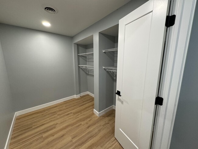 Building Photo - 62 Golden Rod Ln