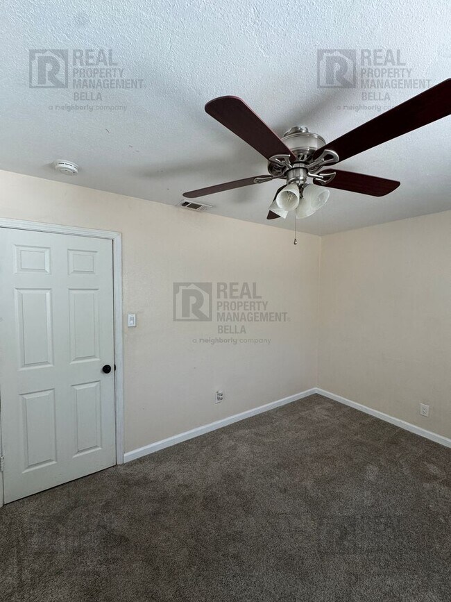 Building Photo - Charming, Updated, and Move-In Ready — A L...