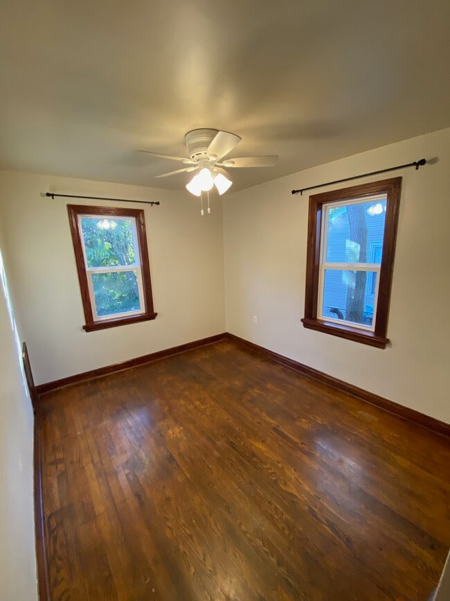 Building Photo - 604 W Worley St