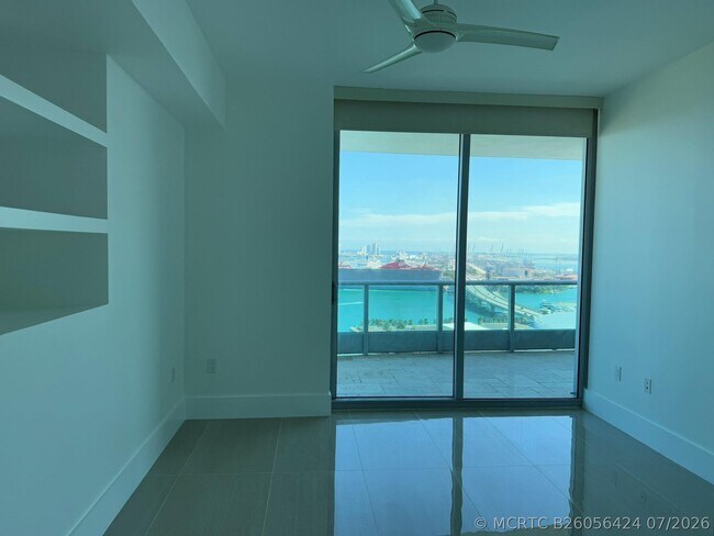 Building Photo - 900 Biscayne Blvd