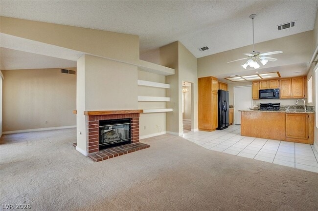 Building Photo - 2302 Fairbourne Way