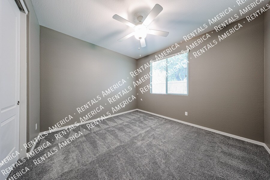 Building Photo - 20658 E Raven Dr
