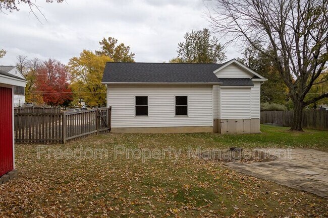 Building Photo - 5914 Ridge View Dr