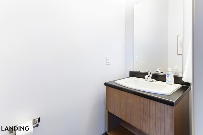 Building Photo - 2621 S Jefferson Ave