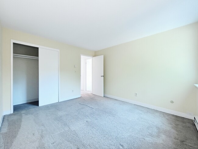 Building Photo - 73 Nicholas Rd