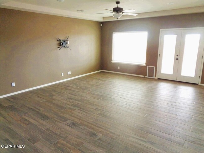 Building Photo - 13513 Coldham St