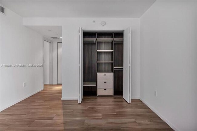 Building Photo - 801 S Miami Ave