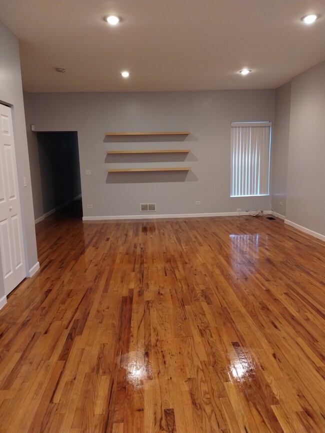 Back half of Living Room/Dining - 4233 S Prairie Ave