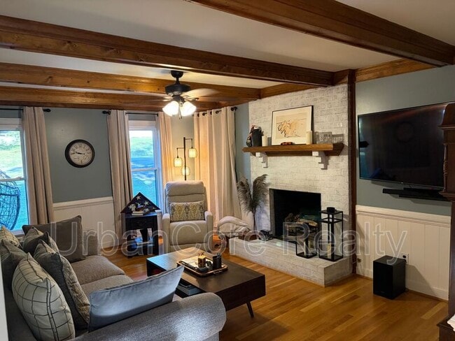 Building Photo - 7949 Flag Tail Dr