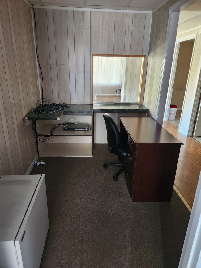 Building Photo - 433 S Mineral St