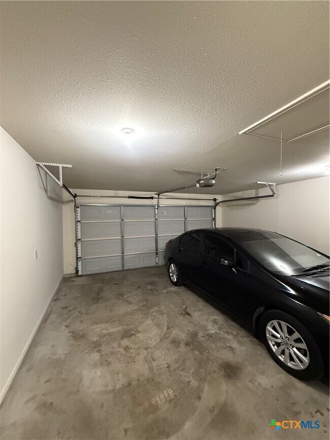 Building Photo - 1648 Sunfire Cir