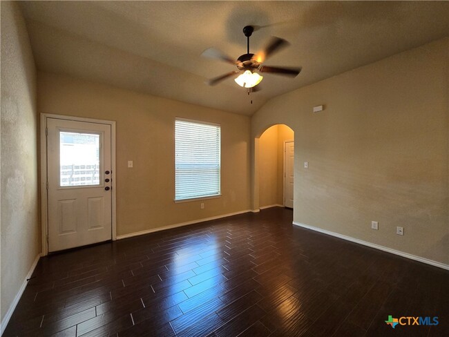 Building Photo - 297 Rosalie Dr