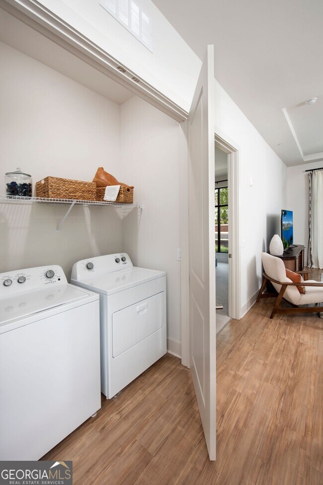 Building Photo - 525 Sawnee Vlg Blvd