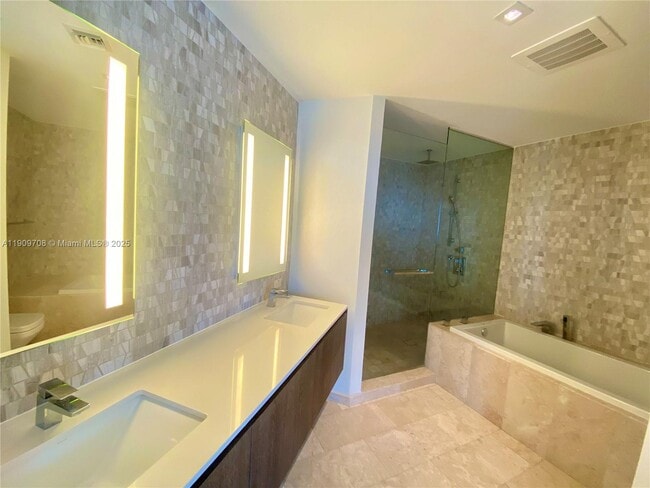 Building Photo - 68 SE 6th St